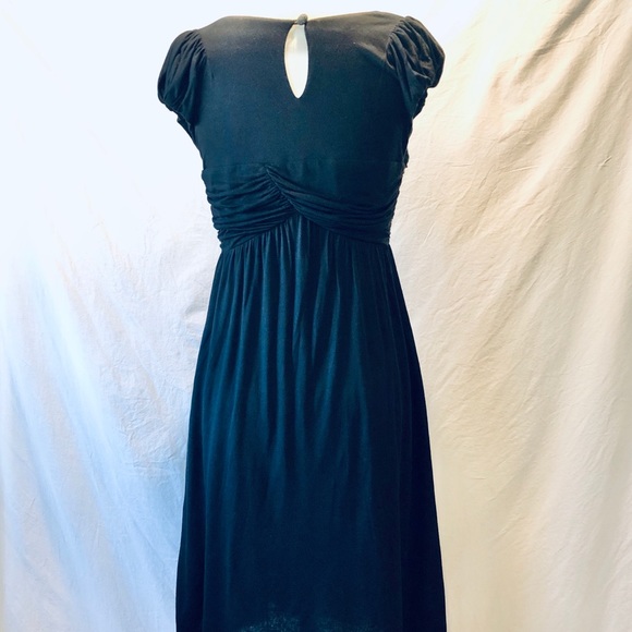 Draped dress. - Picture 4 of 8